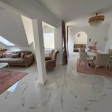 Ramiro Apartment